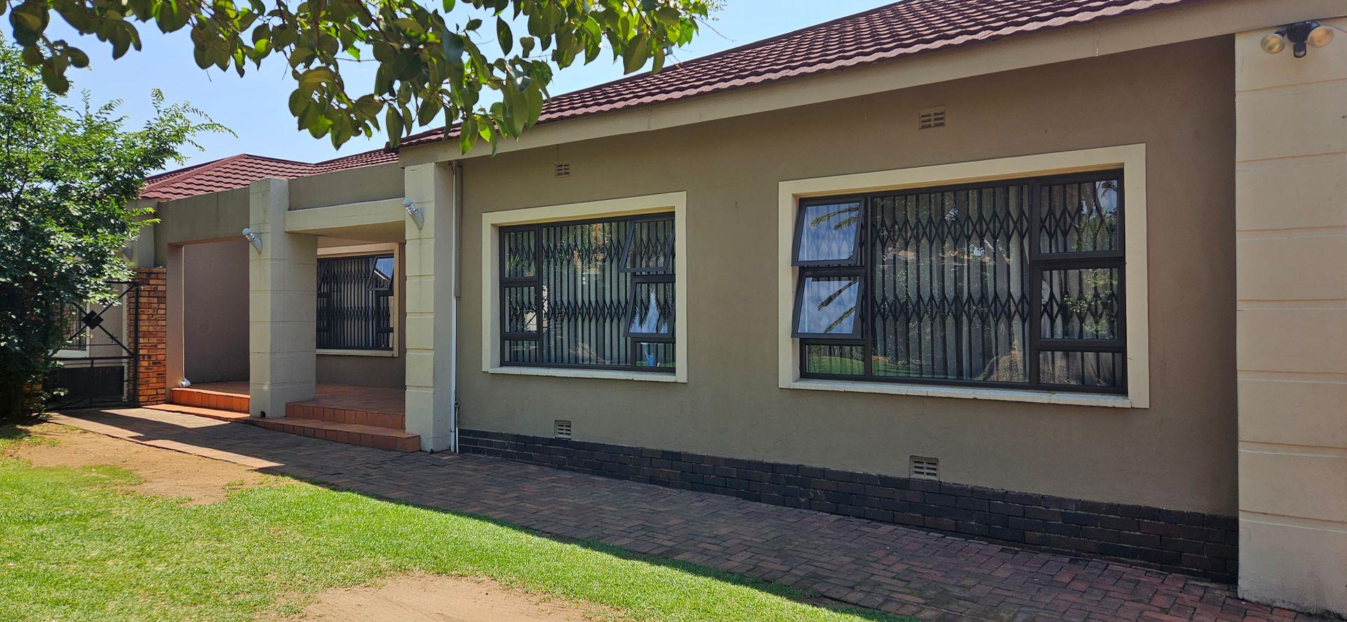 4 Bedroom House for sale in New Redruth 1 Dos Palmas, 57 Saint