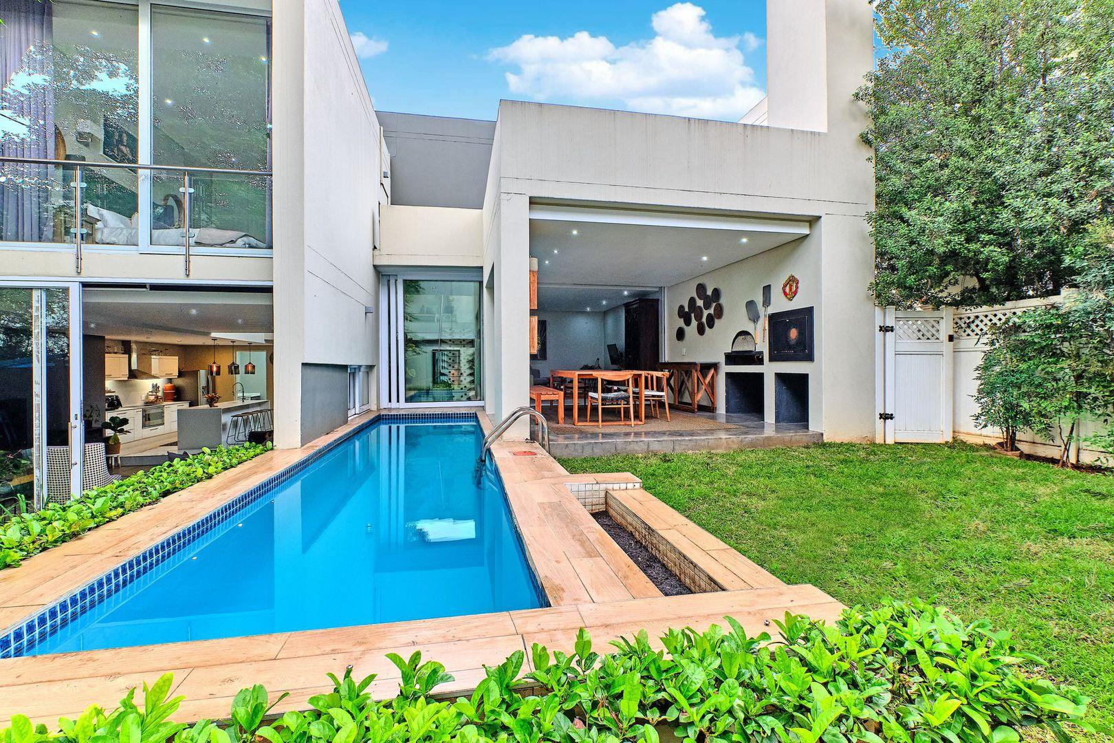 3 Bedroom House for sale in Atholl P24113692502