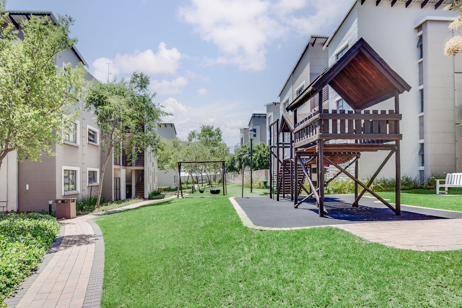 2 Bedroom Apartment / flat for sale in Dainfern 313 The Paddocks