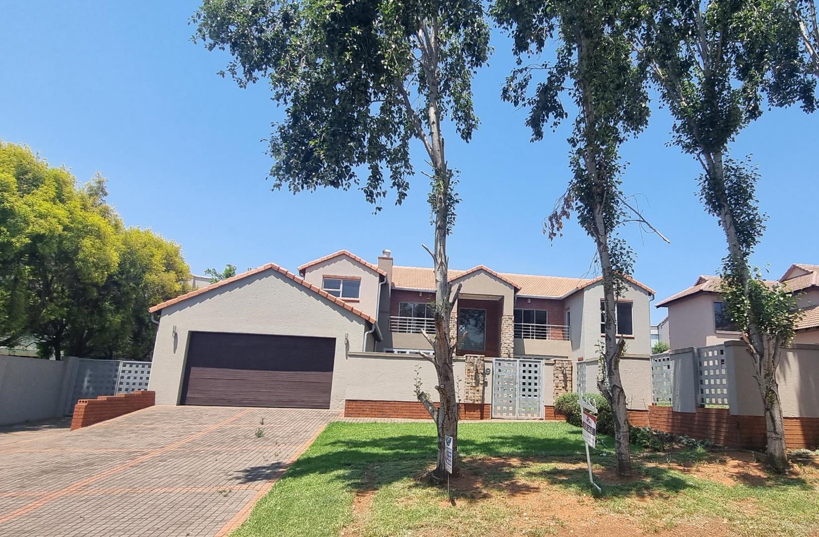 Midstream Estate Property Houses for sale in Midstream Estate