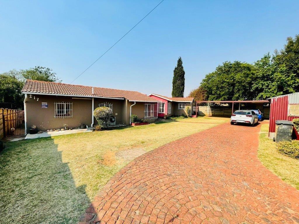 3 Bedroom House for sale in Elandspark 217 Sangiro Avenue P24113696552