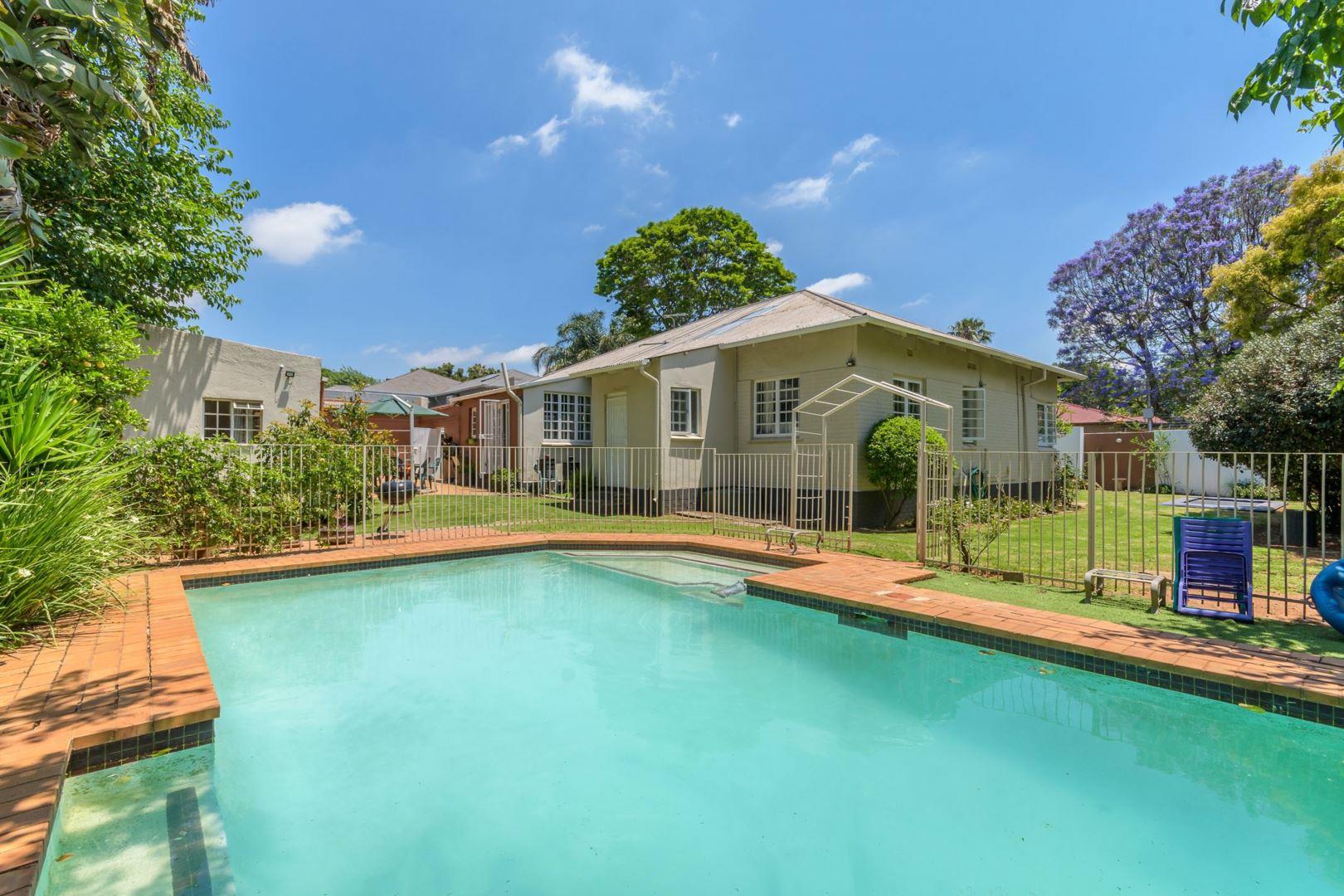 3 Bedroom House for sale in Sydenham P24113696733