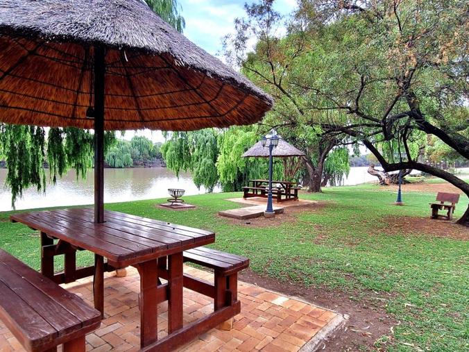 Farm for Sale in Vaal Bank