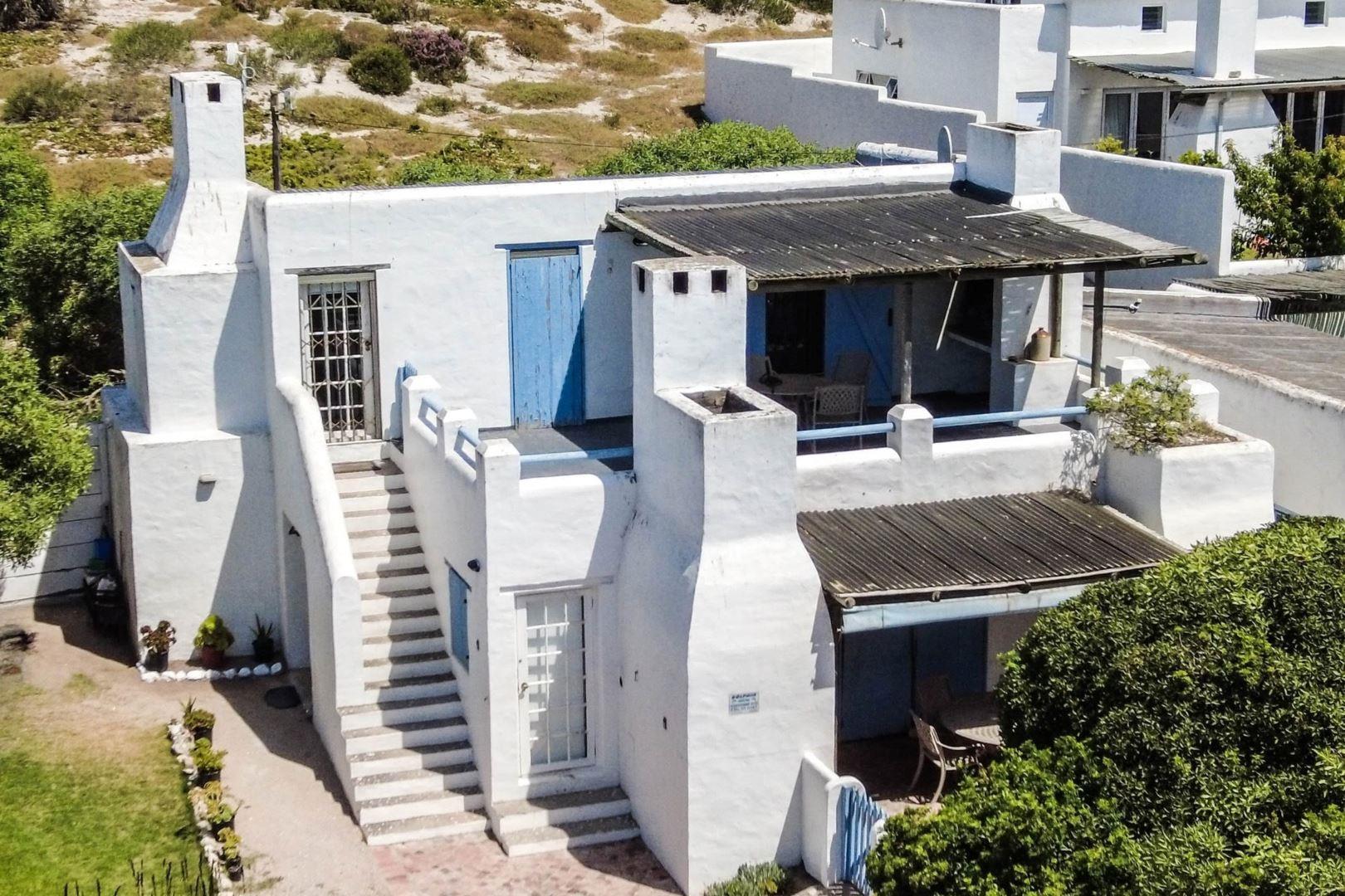 5 Bedroom House for sale in Paternoster 4 Strandloper Road P24
