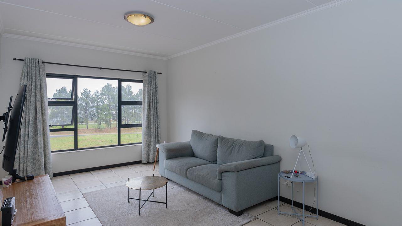 2 Bedroom Apartment / flat for sale in Greenstone Hill P24113699372