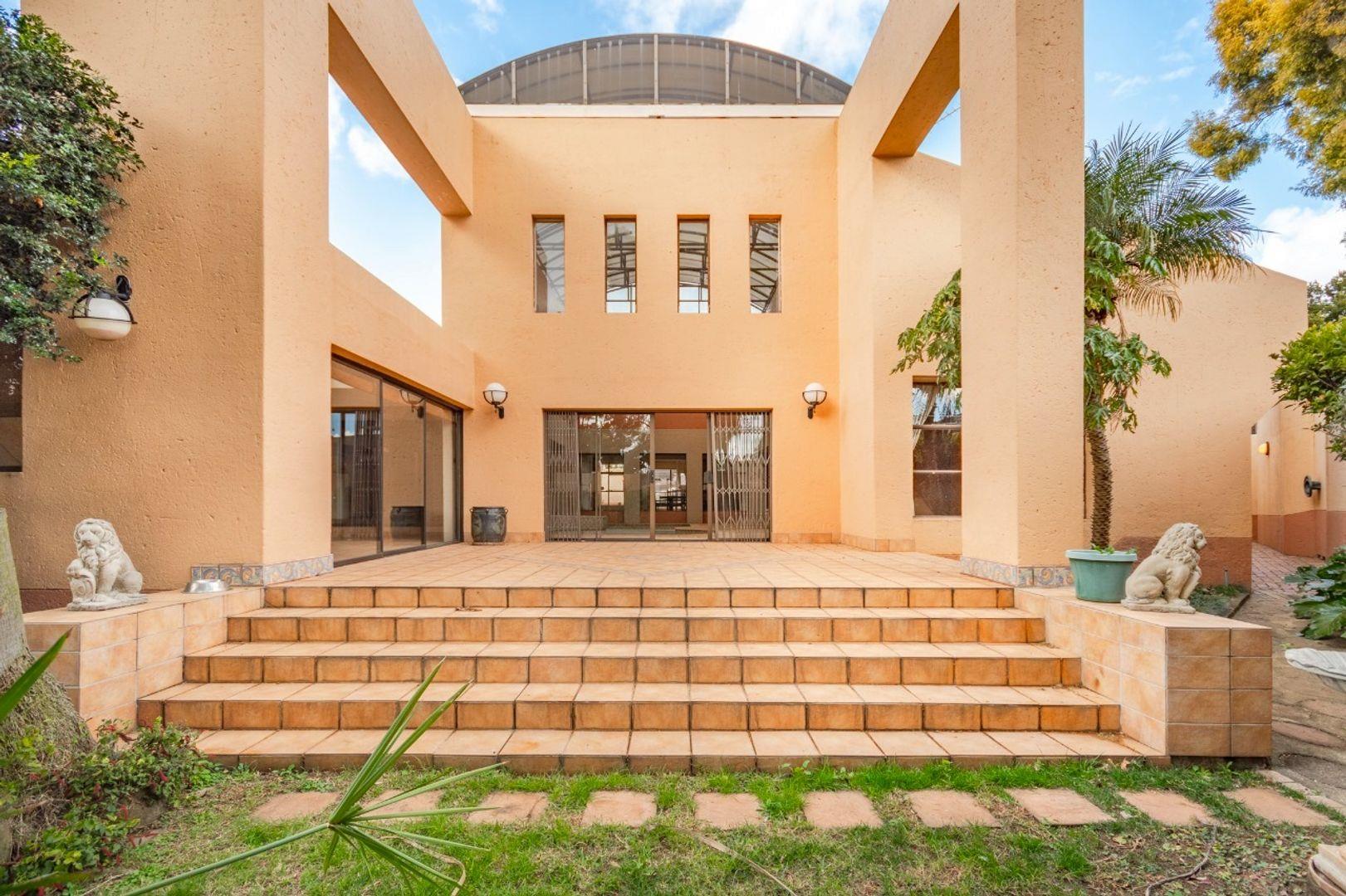 4 Bedroom House for sale in Bedfordview Marmaris Crescent, 2 Chester