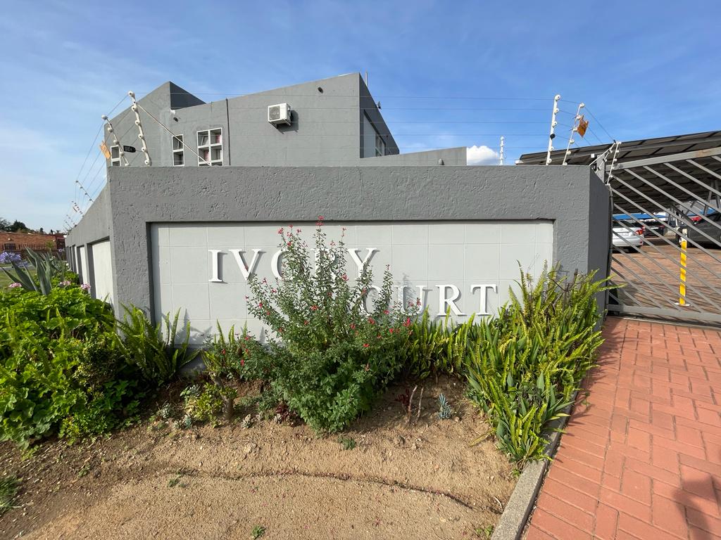 2 Bedroom Townhouse for sale in Winchester Hills P24113700633