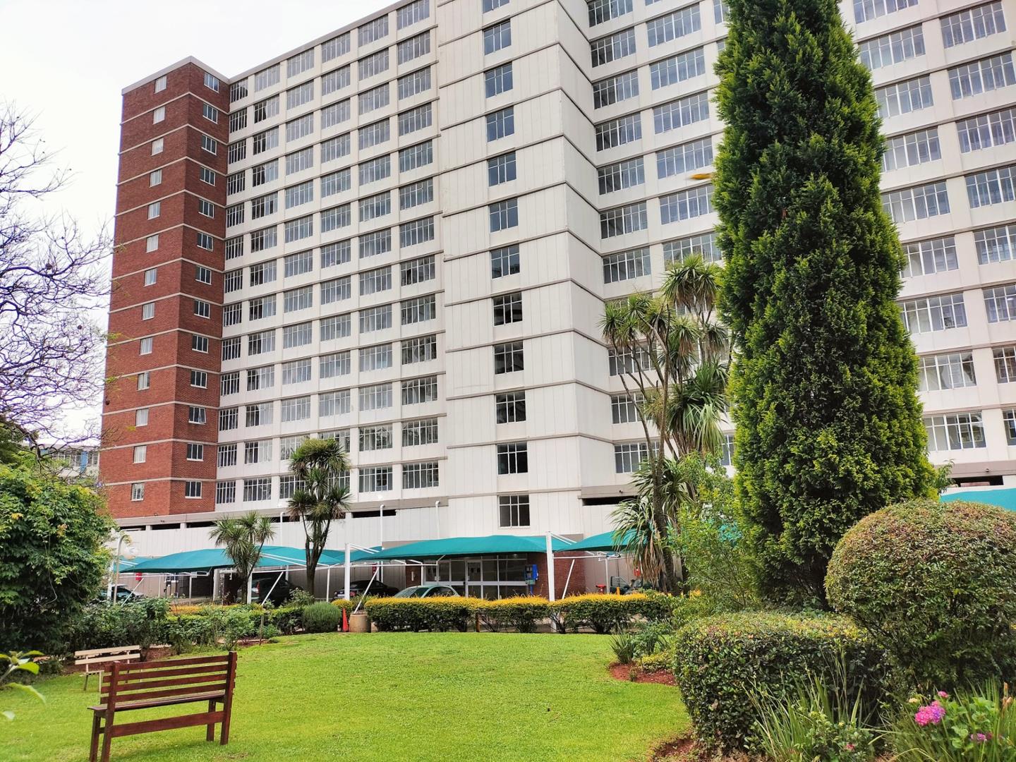 Bedford Gardens Property Property and houses for sale in Bedford