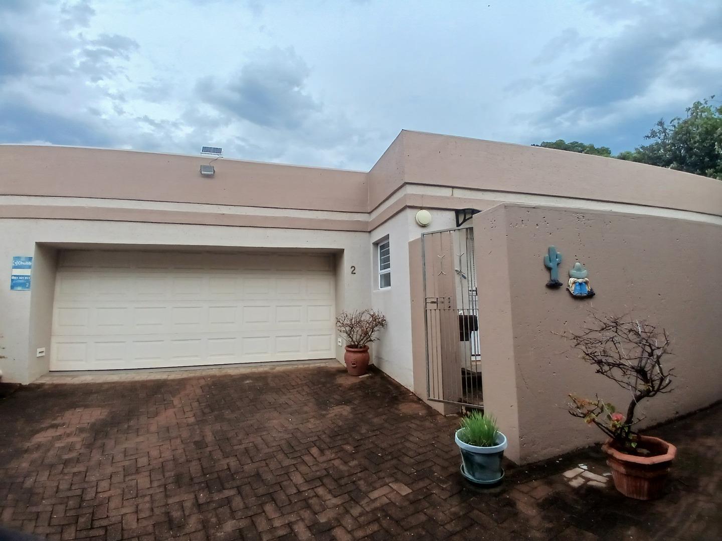 3 Bedroom Townhouse for sale in Ramsgate P24113702950