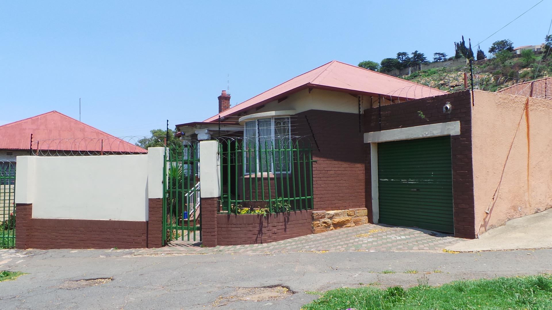Bezuidenhout Valley Property Houses for sale in Bezuidenhout Valley