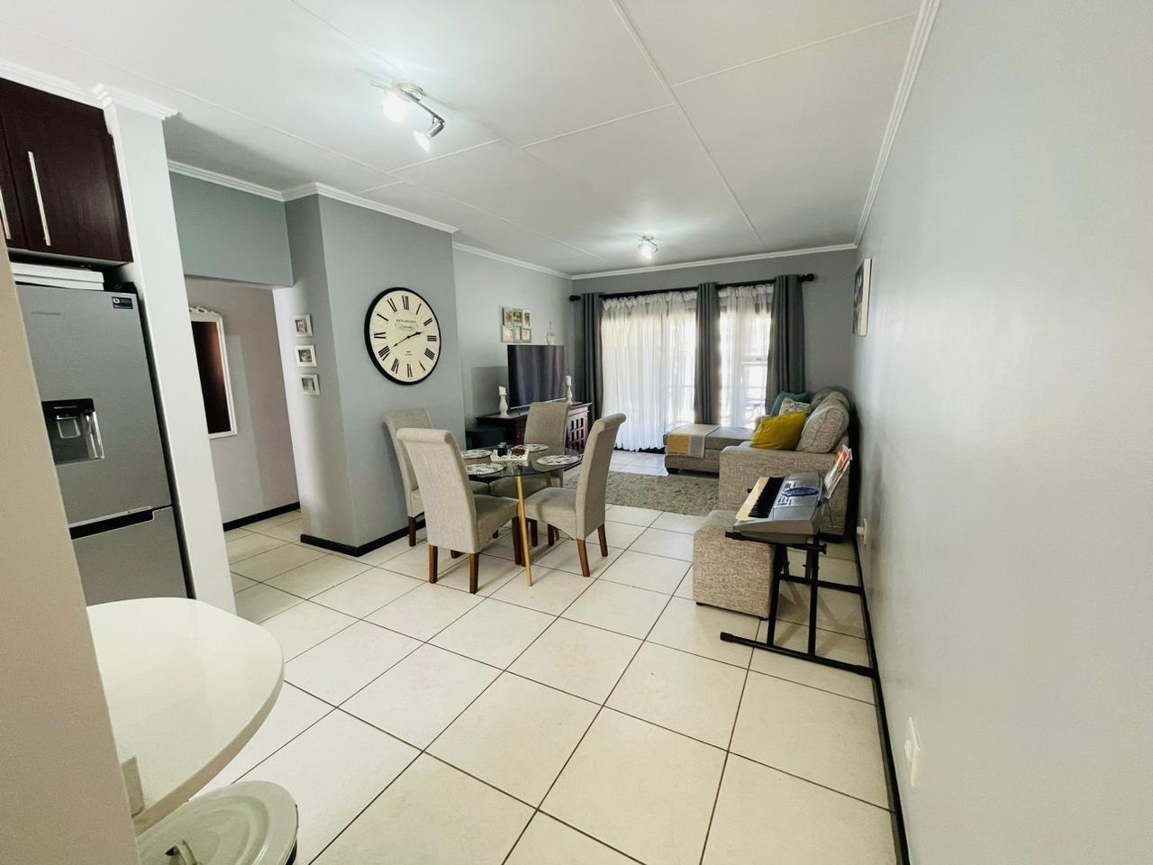 3 Bedroom Apartment / flat for sale in Greenstone Hill 202 Ss Acacia