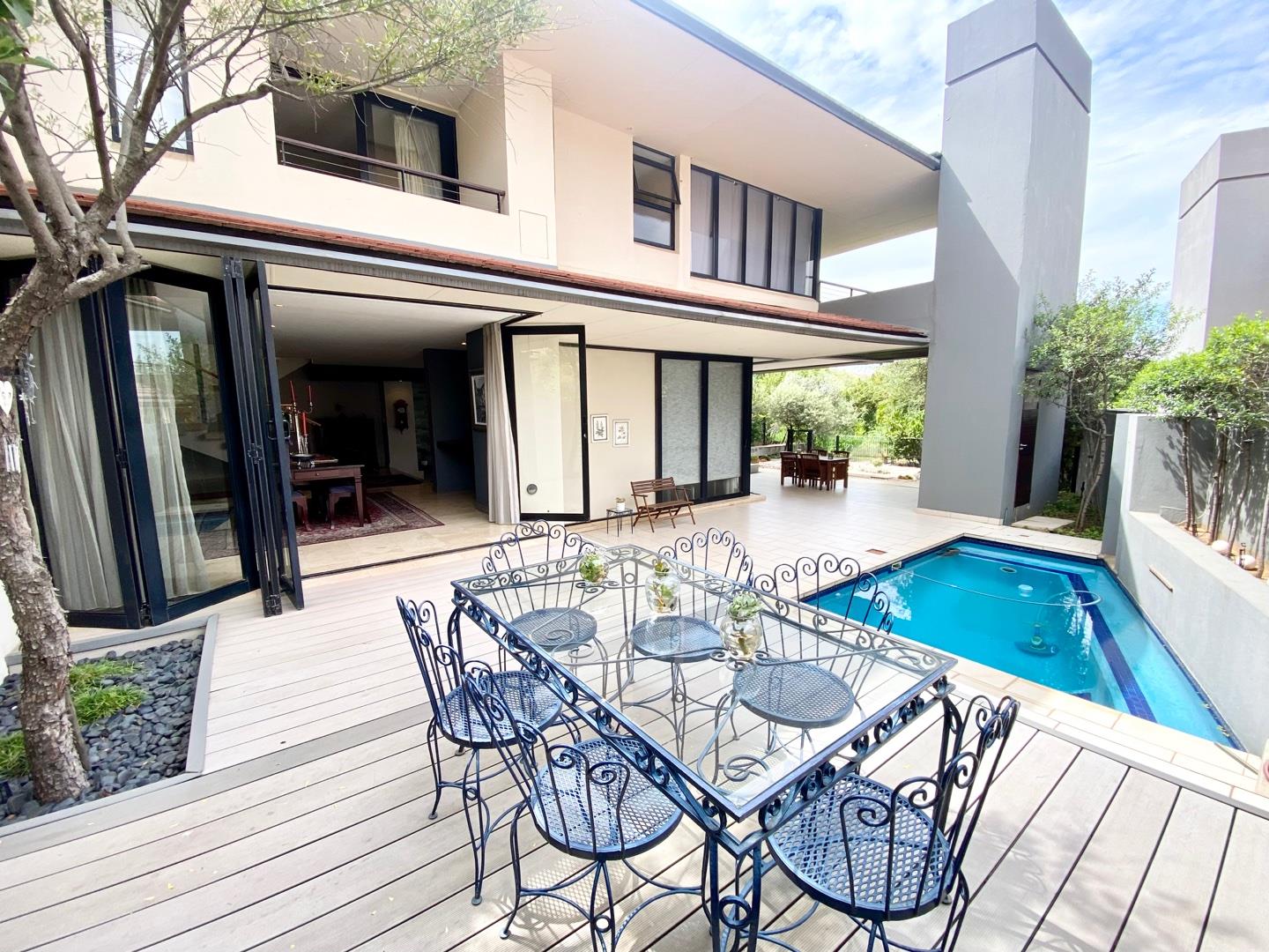 2 Bedroom House for sale in Lombardy Estate 69 Via P24113704362