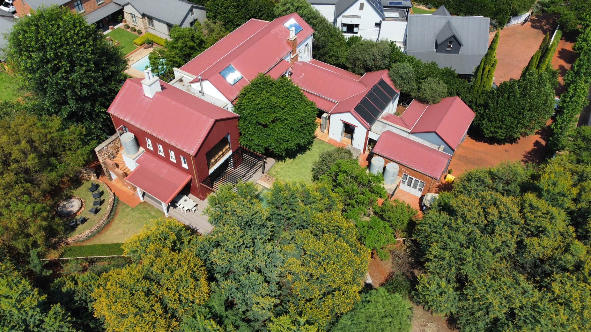 4 Bedroom House for sale in Southdowns Estate P24113705329