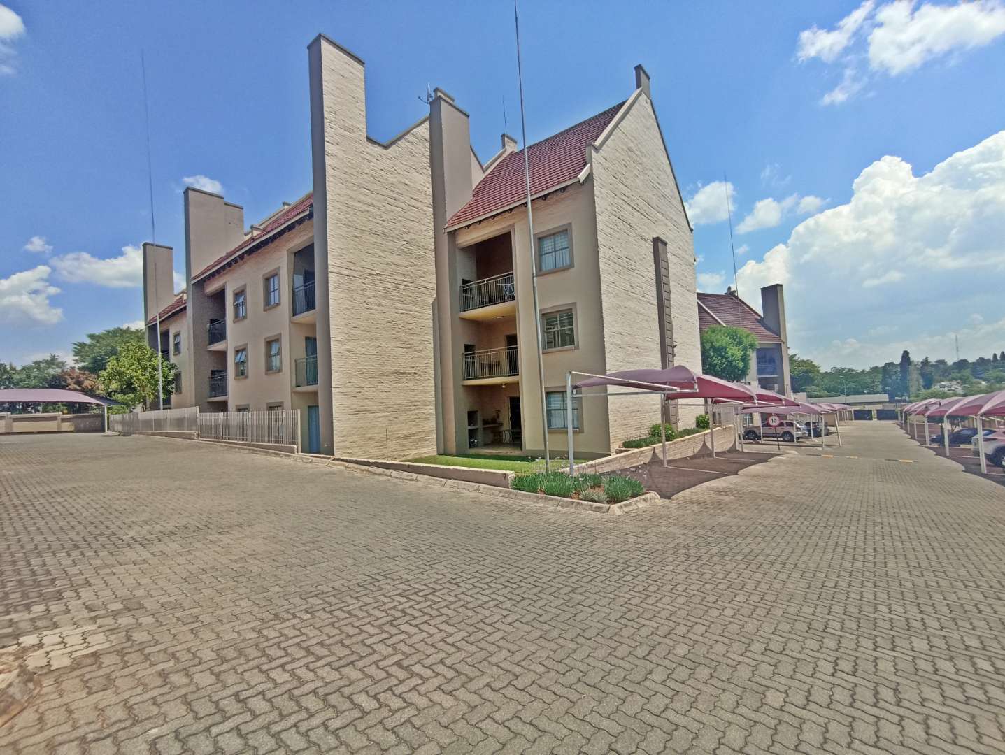 Honeydew Property Apartments / flats for sale in Honeydew