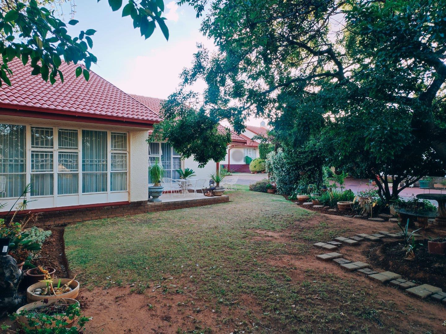 3 Bedroom Townhouse for sale in Fleurdal P24113707788