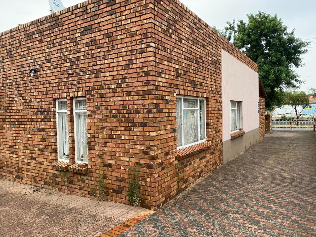 Mmabatho Unit 1 Property Property and houses for sale in Mmabatho