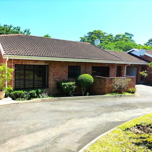 2 Bedroom Townhouse for sale in Margate 1 Canterbury Drive P24