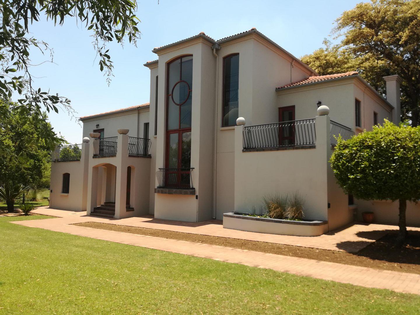 6 Bedroom House for sale in WestLake Country & Safari Estate P24