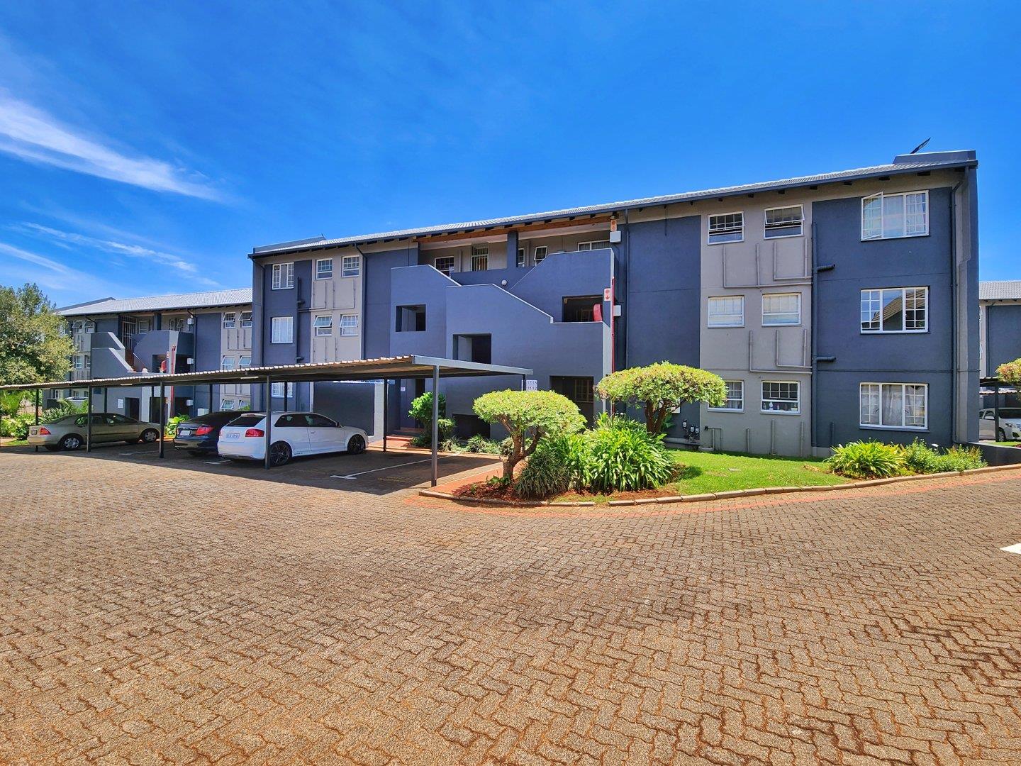 Weltevreden Park Property Apartments / flats for sale in Weltevreden