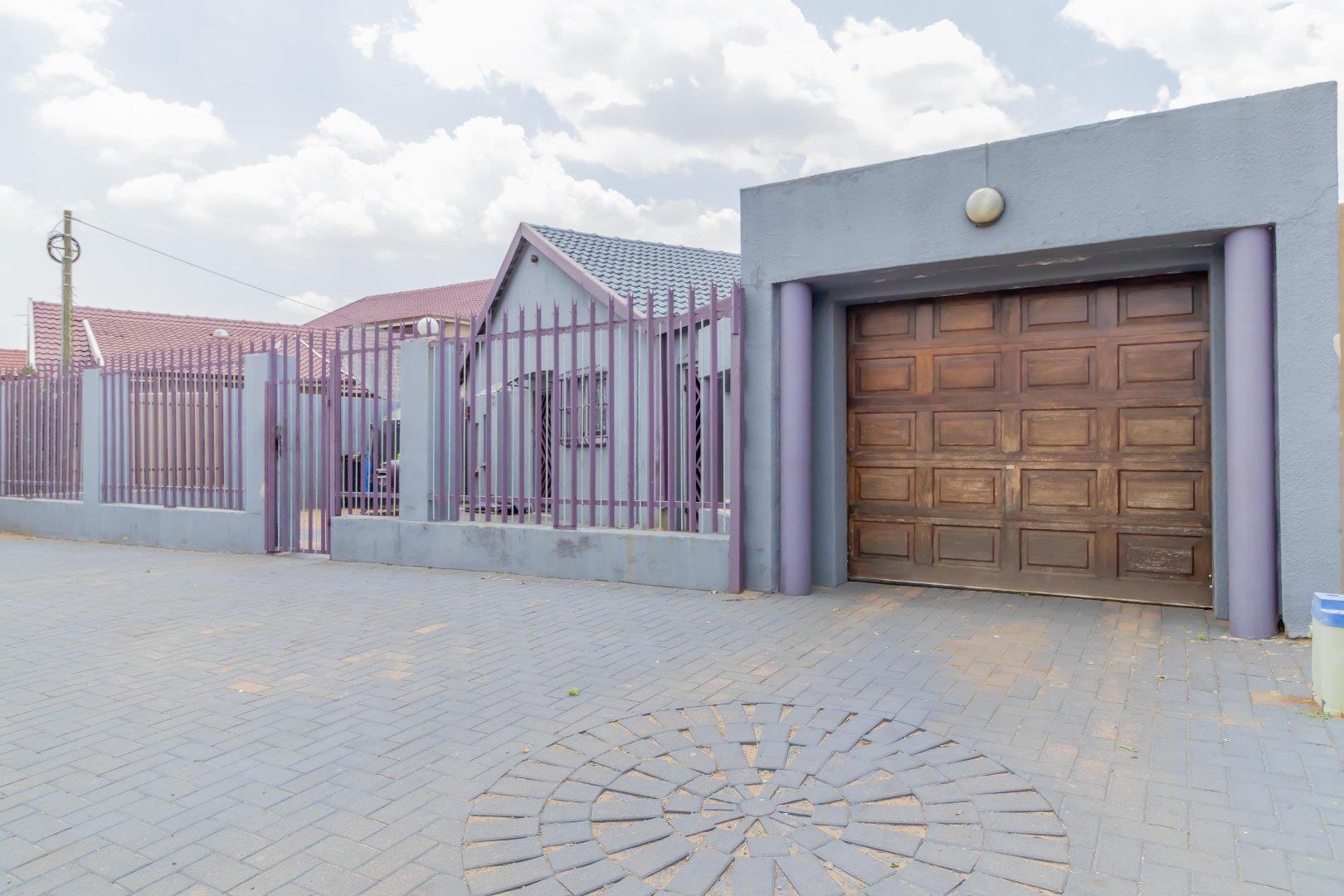 Bakerton Property Property and houses for sale in Bakerton