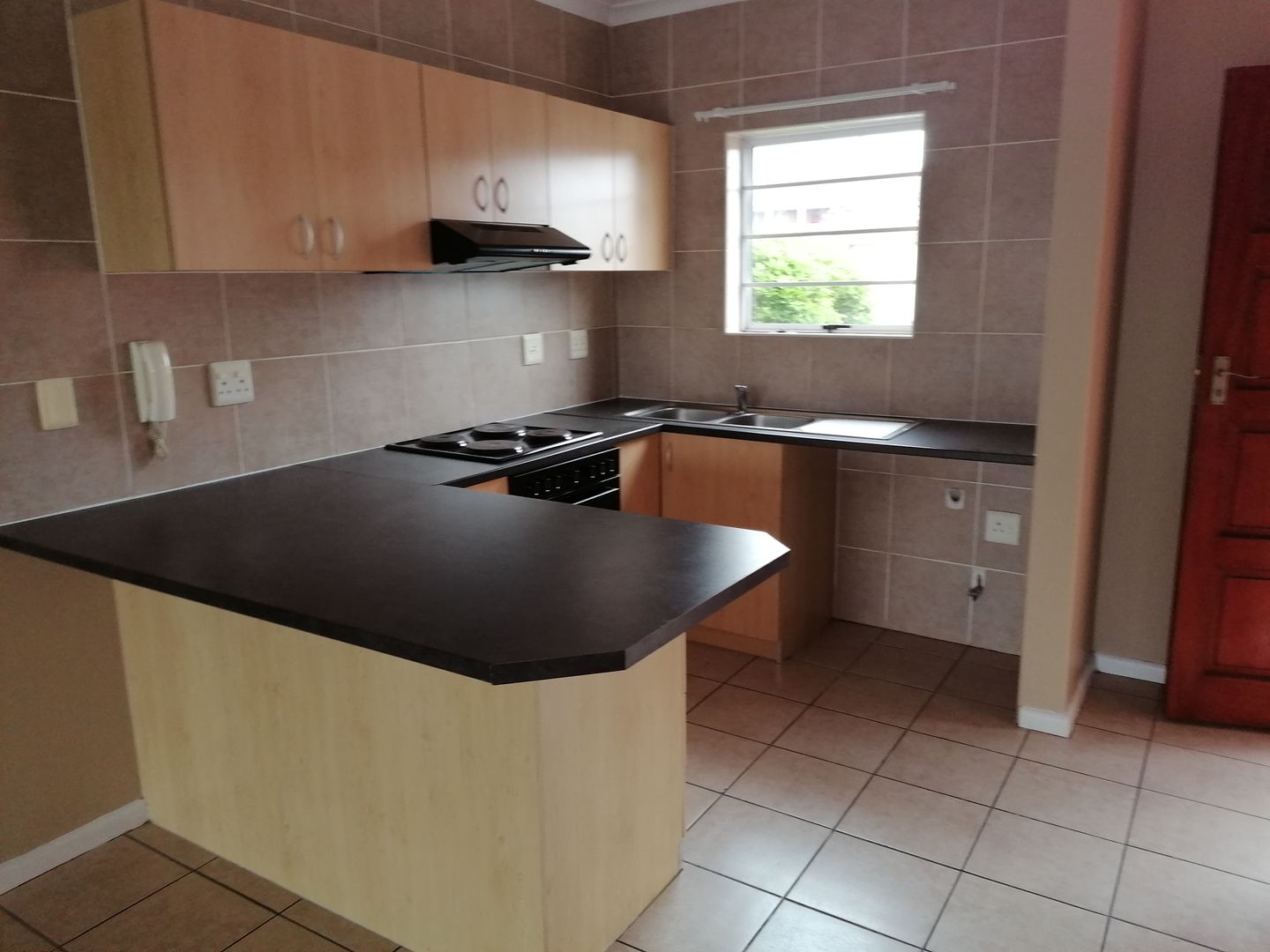 Apartments / flats to rent in Brackenfell Brackenfell Property