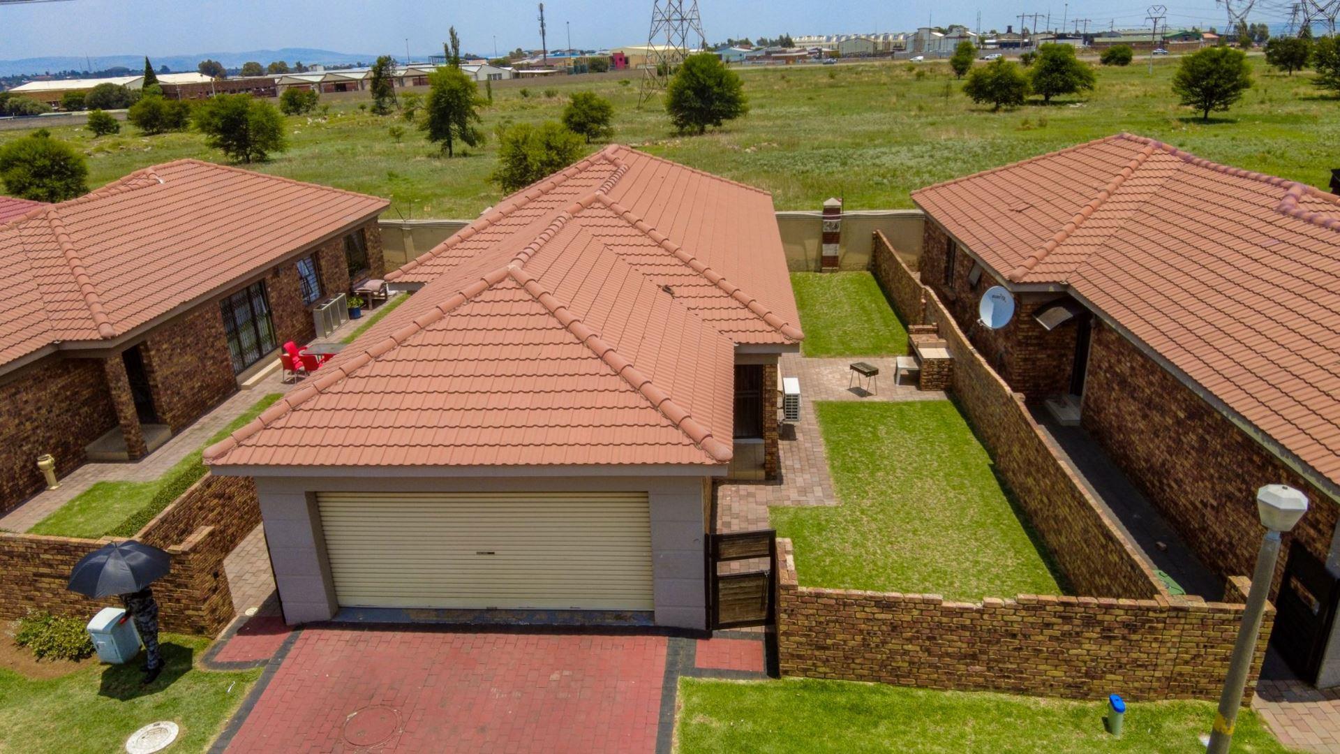 Southdowns Estate, Alberton Property Property and houses for sale in