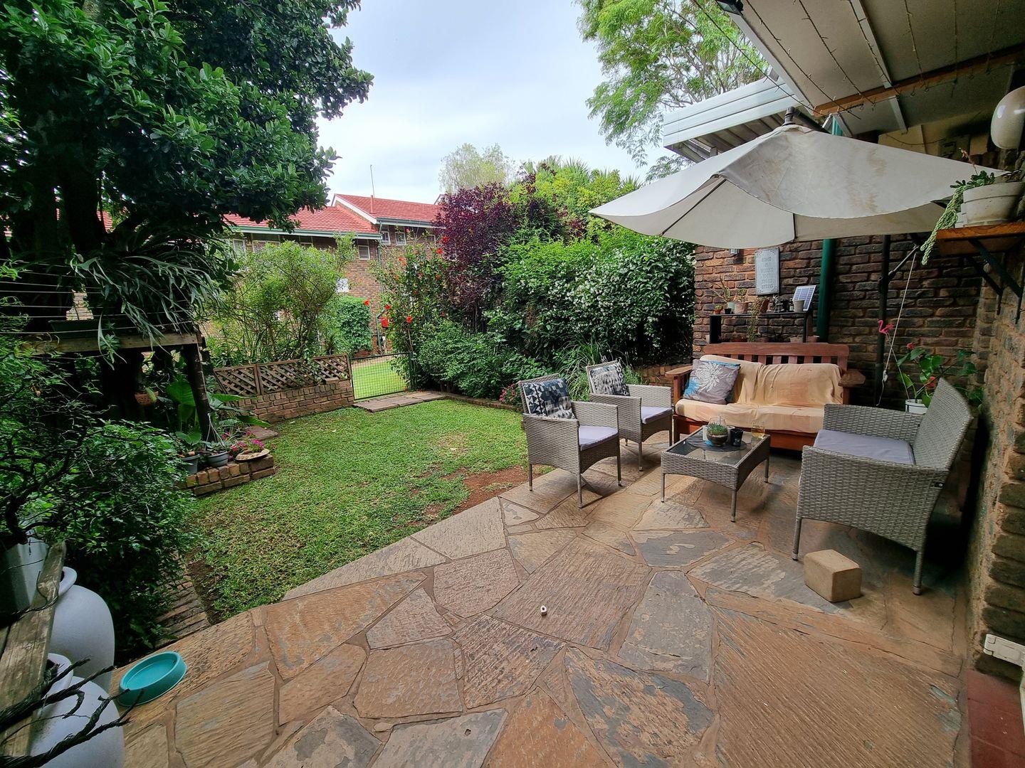 Lynnwood Ridge Property Townhouses for sale in Lynnwood Ridge