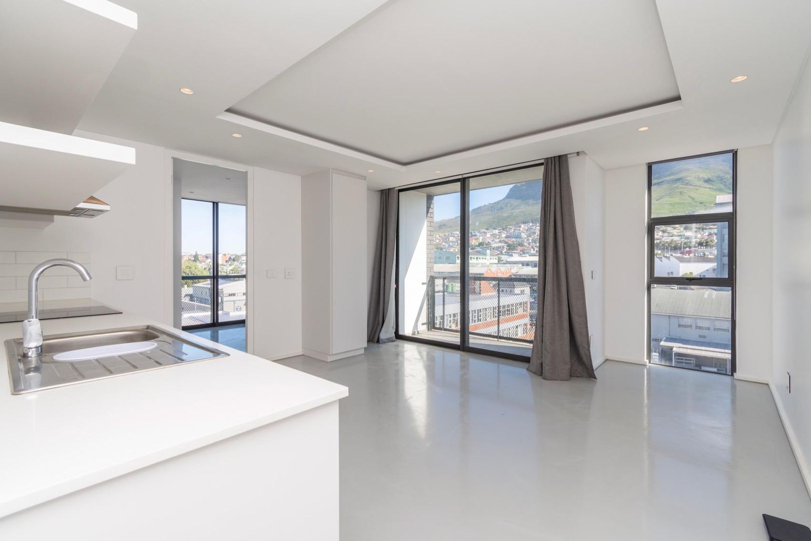 2 Bedroom Apartment / flat to rent in Woodstock P24109436558