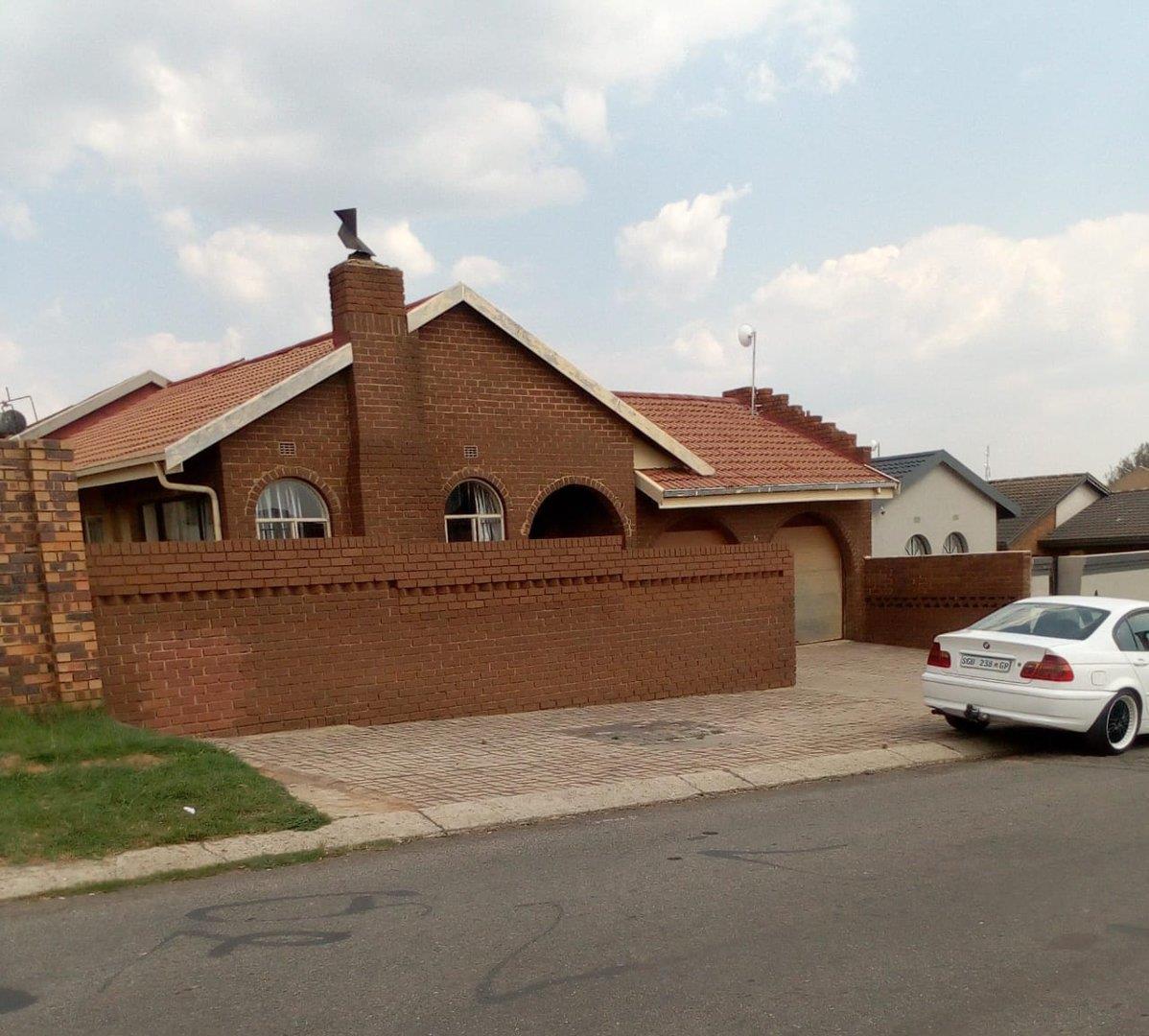 Diepkloof Zone 3 Property Houses for sale in Diepkloof Zone 3