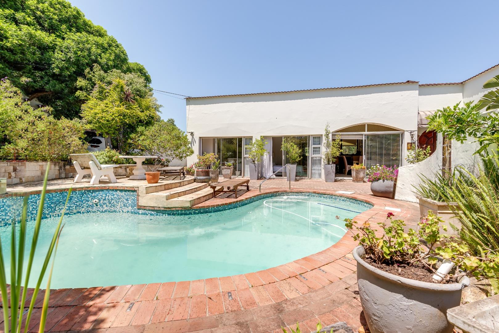 3 Bedroom House for sale in Walmer 20 Northcliff Avenue P24113715355