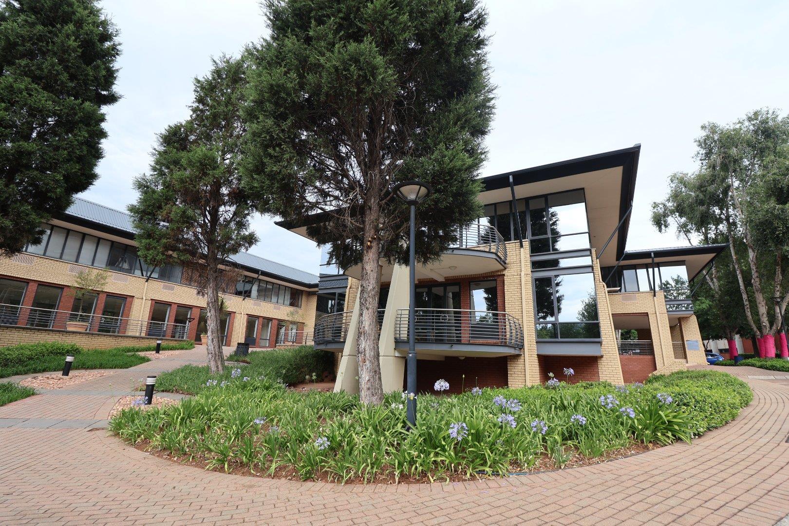 Commercial property to rent in Weltevreden Park Cascade House