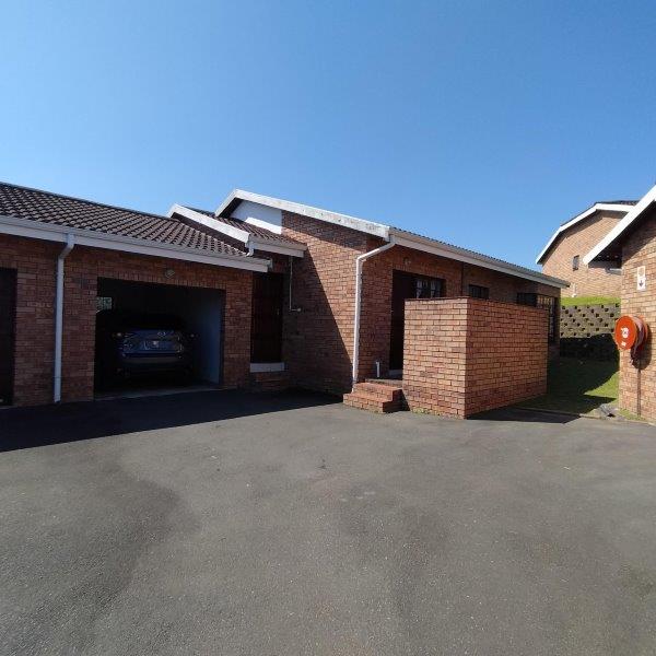 2 Bedroom Townhouse for sale in Margate P24113716984