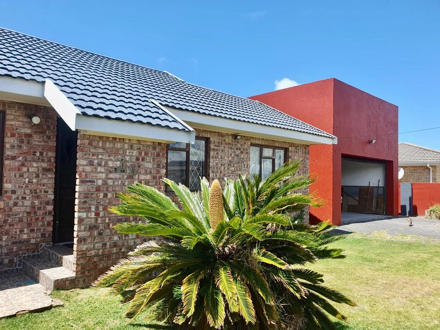 Paradise Beach, Jeffreys Bay Property Property and houses for sale in