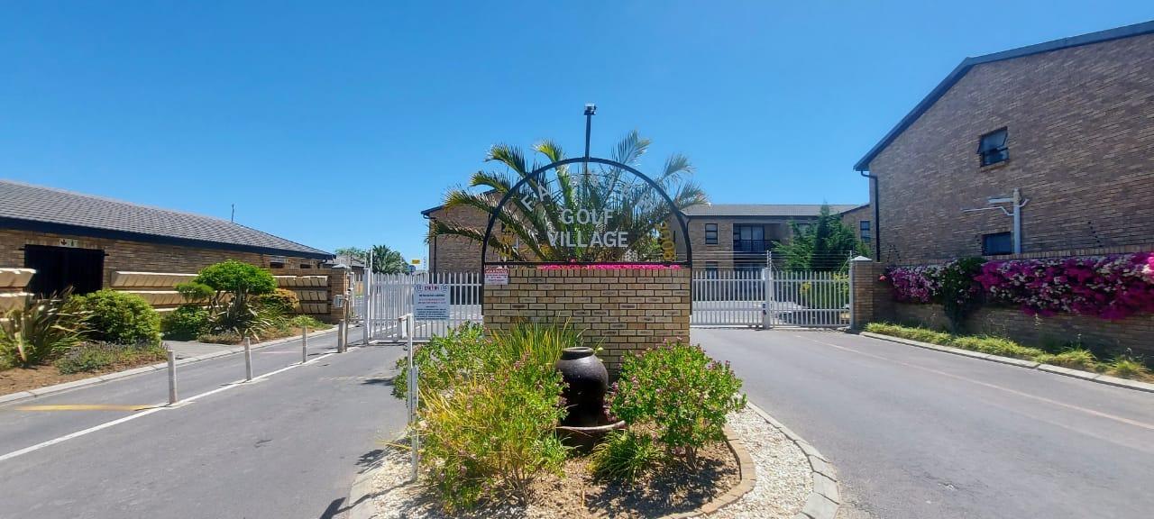 2 Bedroom Apartment / flat for sale in Fairview Golf Estate 182, 8