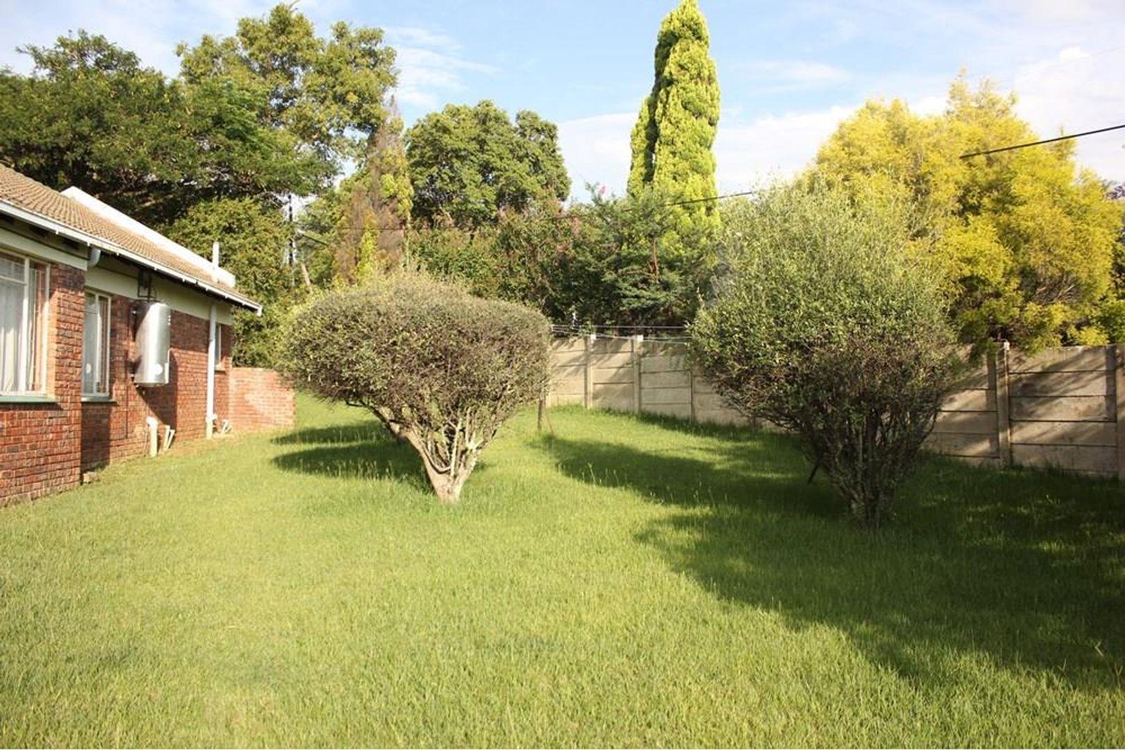 4 Bedroom House for sale in Aviary Hill P24112270110