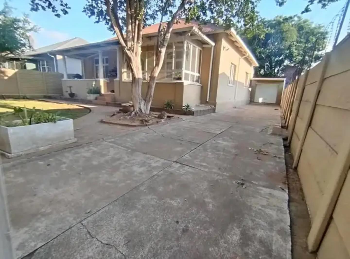 2 Bedroom House for sale in Boksburg Central P24113719913