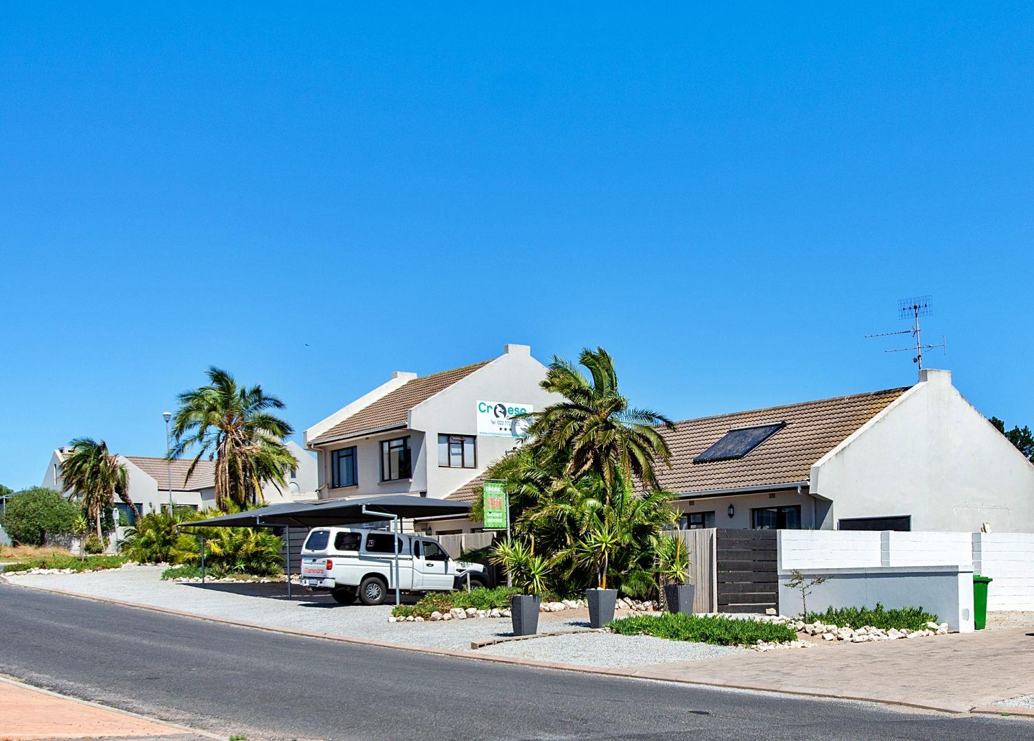 6 Bedroom House for sale in Country Club 32 Birdland Street P24