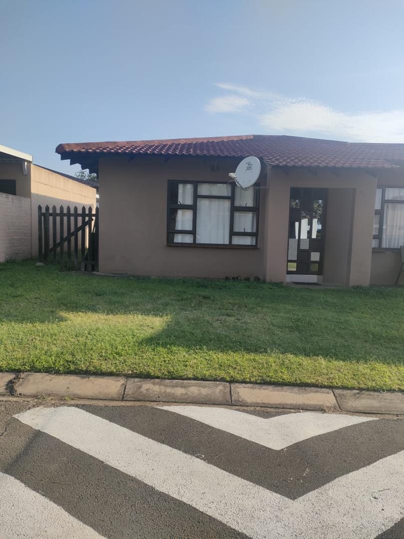 3 Bedroom House for sale in Empangeni Central 1 Empangeni P24113720687