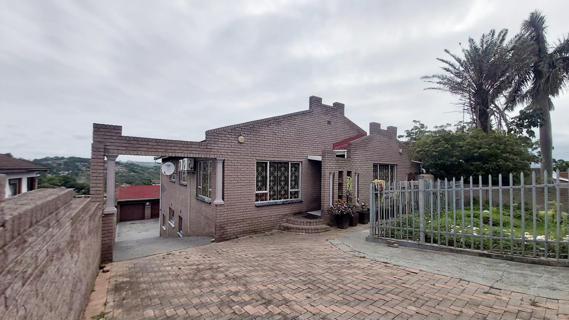 4 Bedroom House for sale in Kenville P24113720790