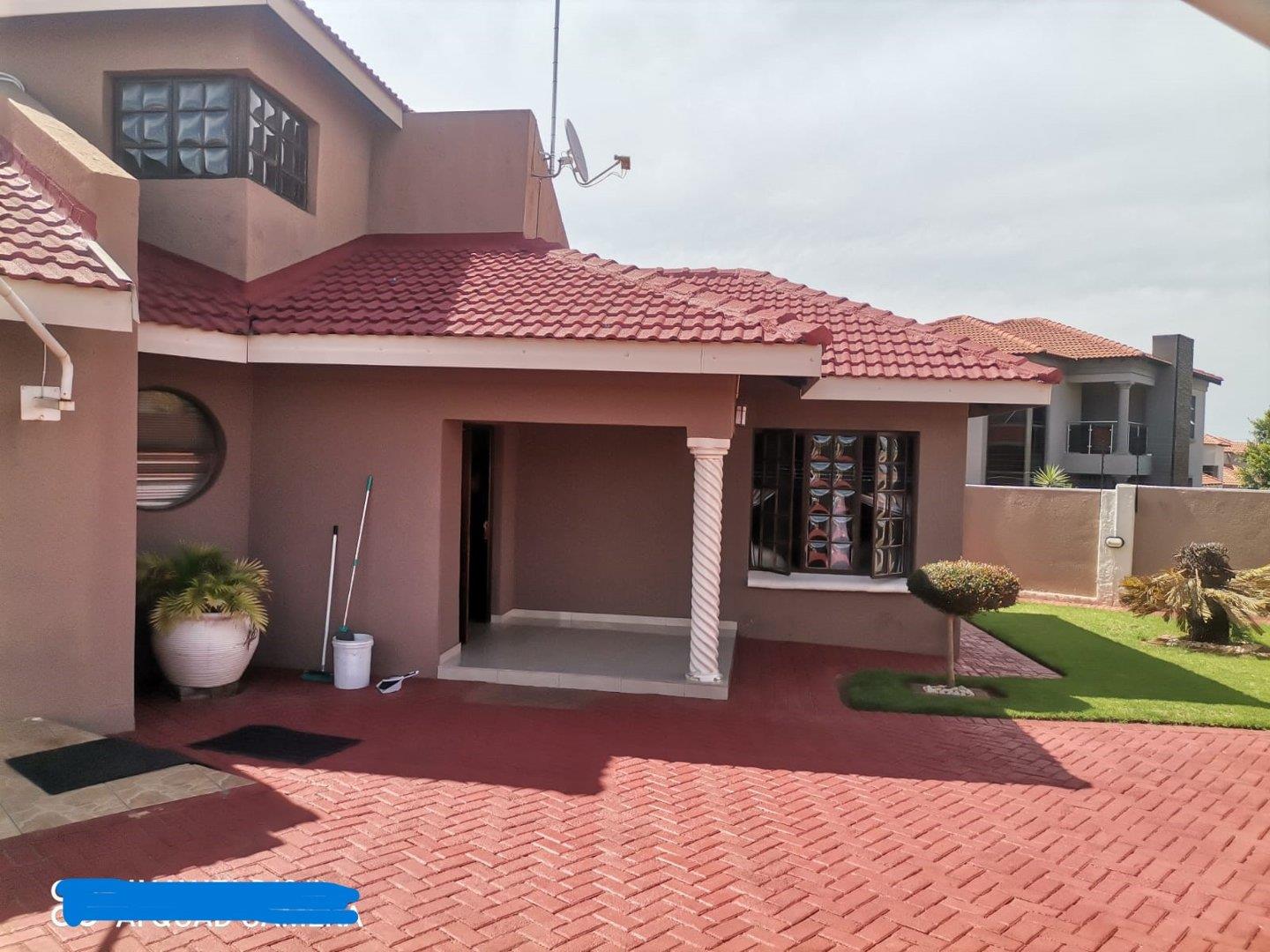 4 Bedroom House for sale in Waterberry Country Estate P24113721817