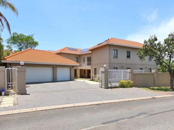 4 Bedroom House for Sale in Kyalami Estate