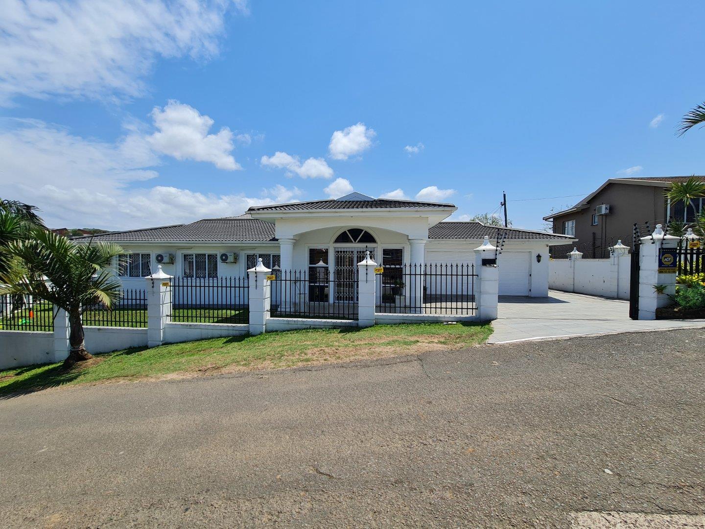 3 Bedroom House for sale in Newlands West P24113722665