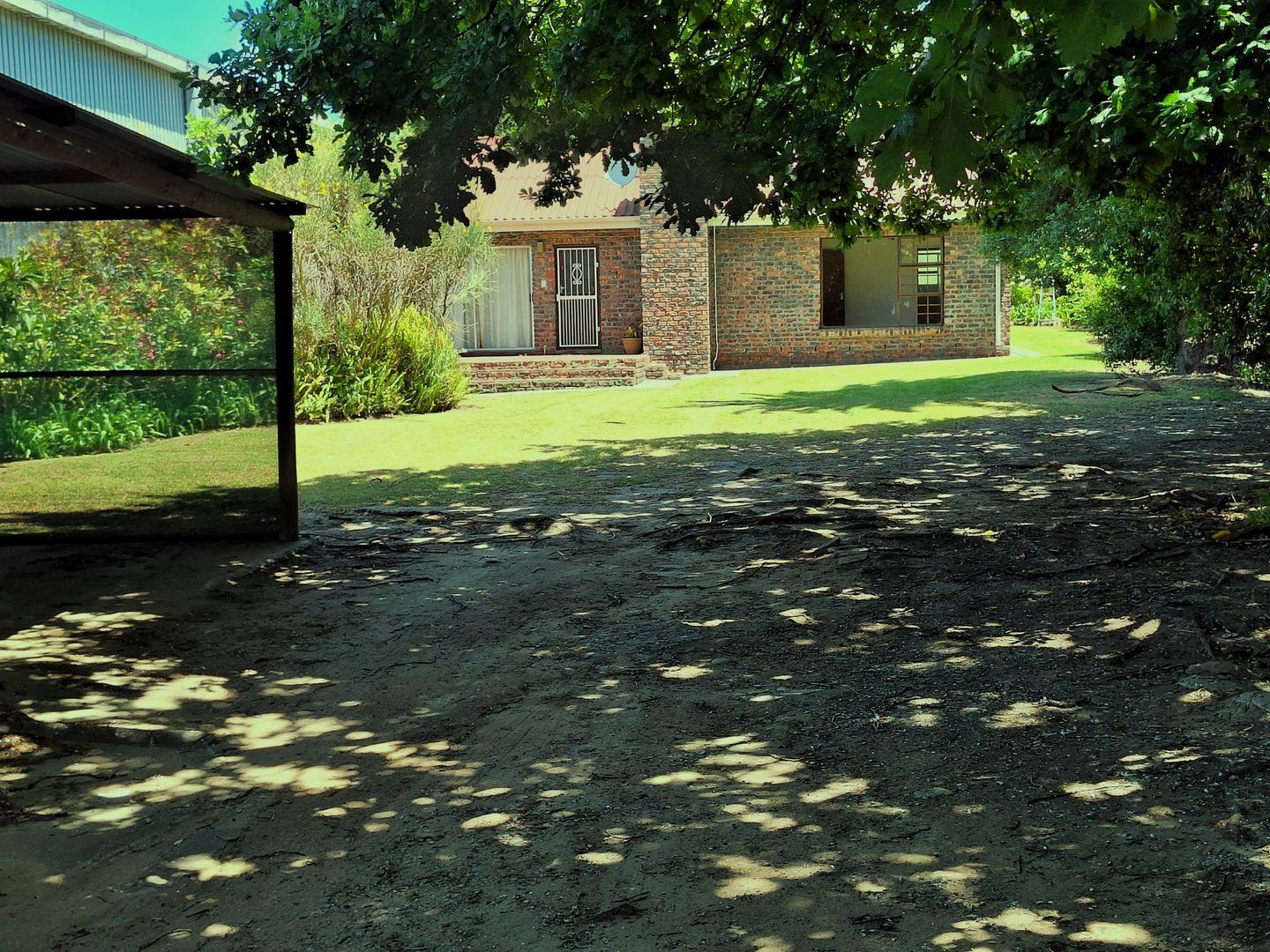 2 Bedroom House for sale in Bredasdorp 34 Buitekant Street P24113722674