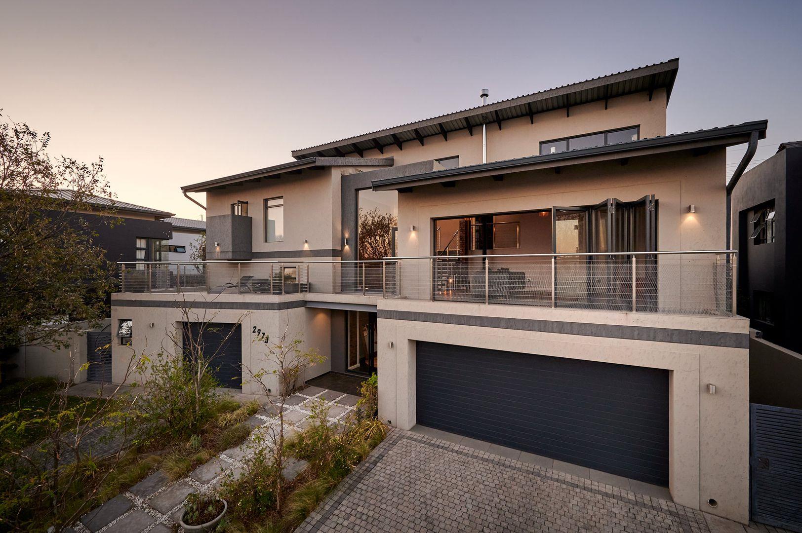 4 Bedroom House for sale in Waterfall Country Village 2973 Waterfall Country Village, 2973