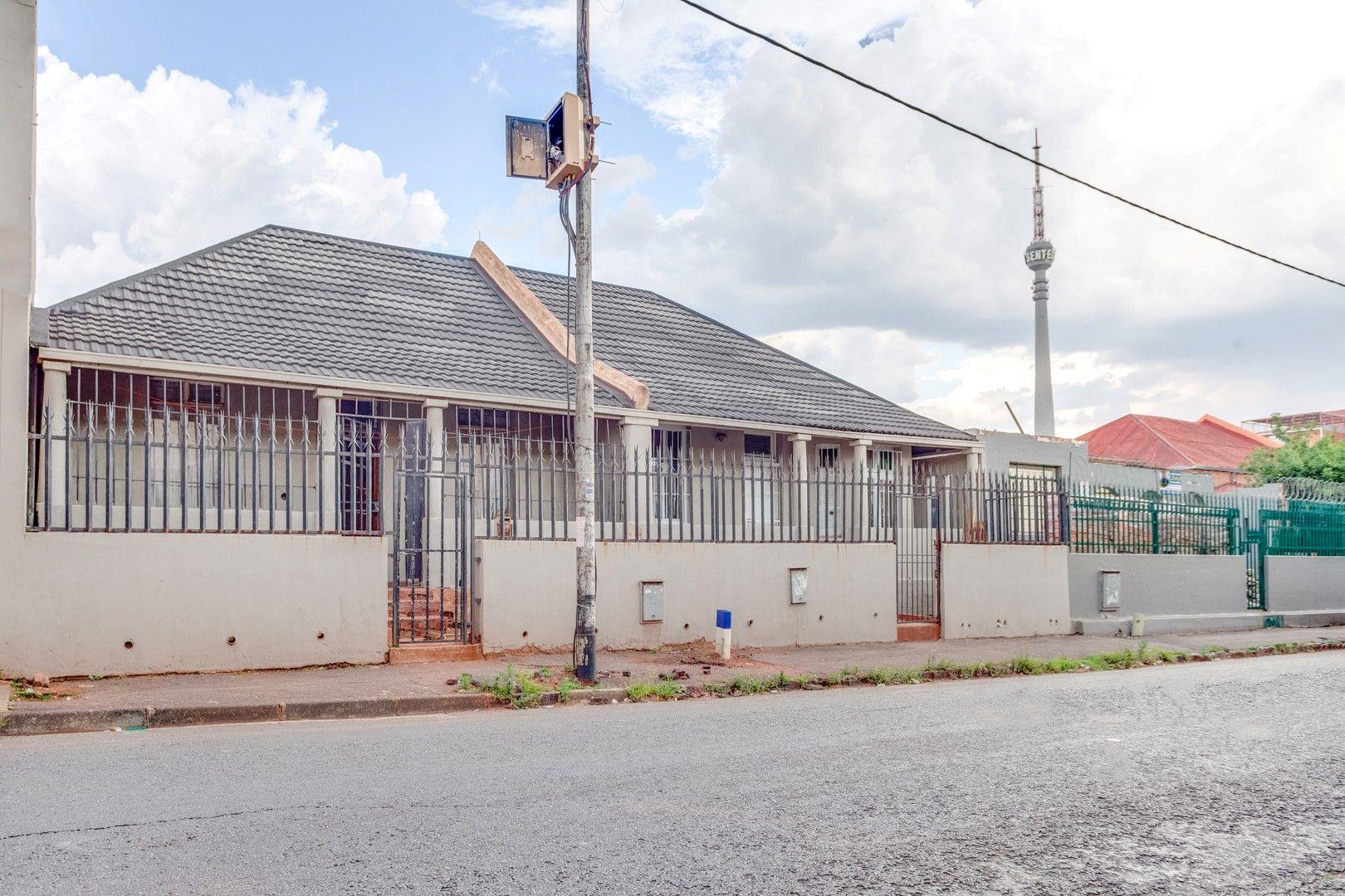 4 Bedroom House for sale in Brixton P24113723707