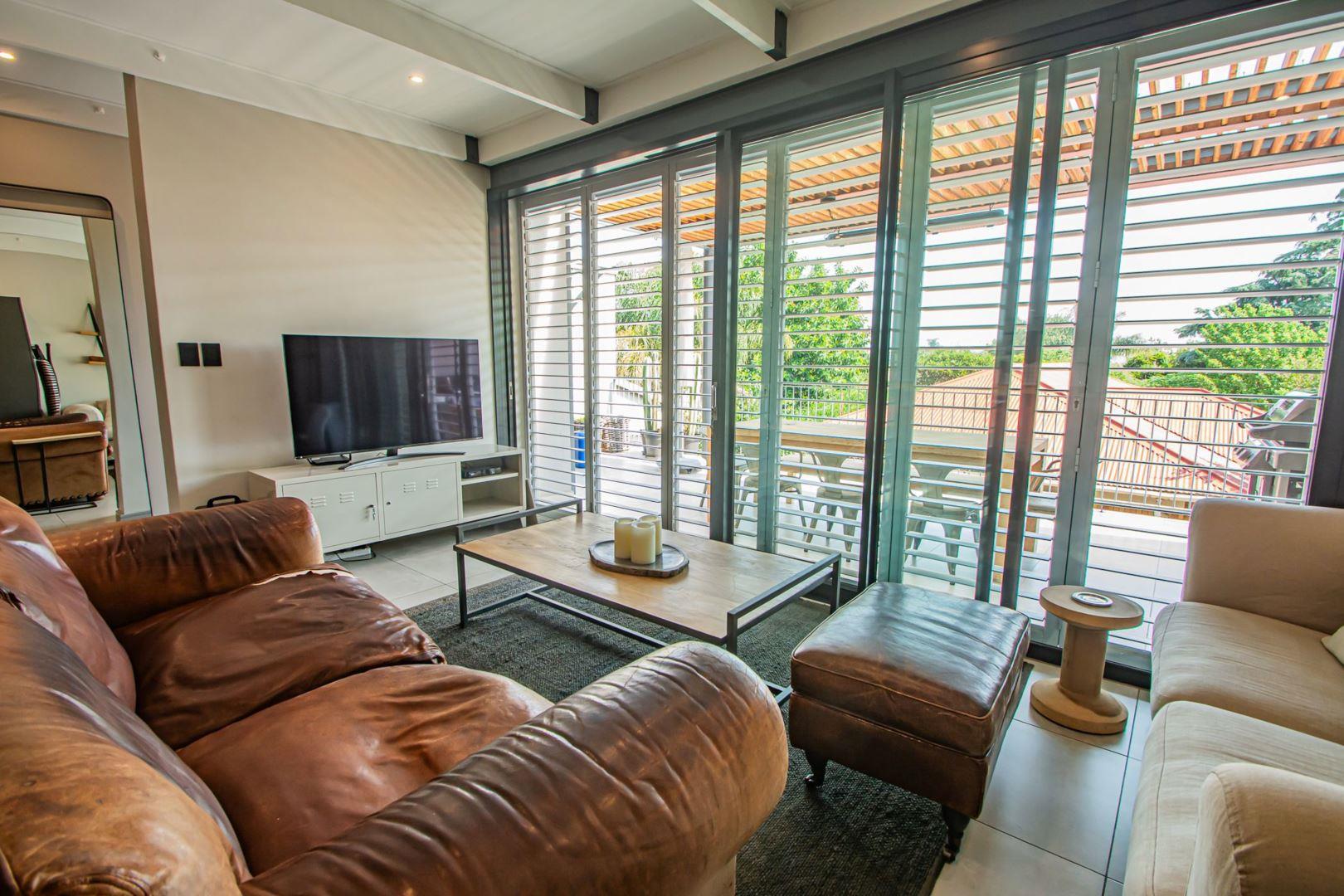 2 Bedroom Apartment / flat for sale in Menlo Park P24113723830