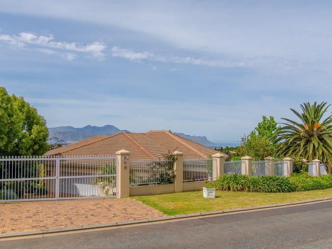 3 Bedroom House for Sale in La Concorde