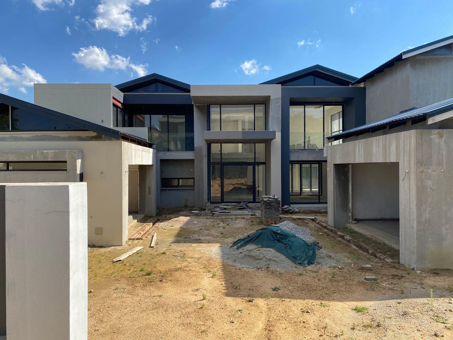 5 Bedroom House for sale in Waterfall Country Estate P24113725242