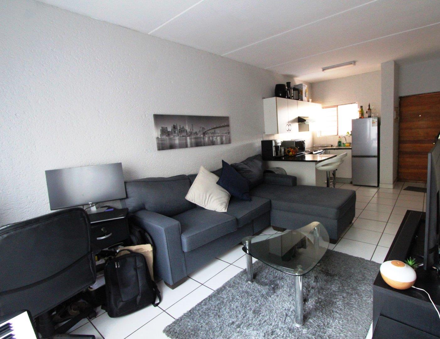 Westdene, Johannesburg Property Apartments / flats to rent in