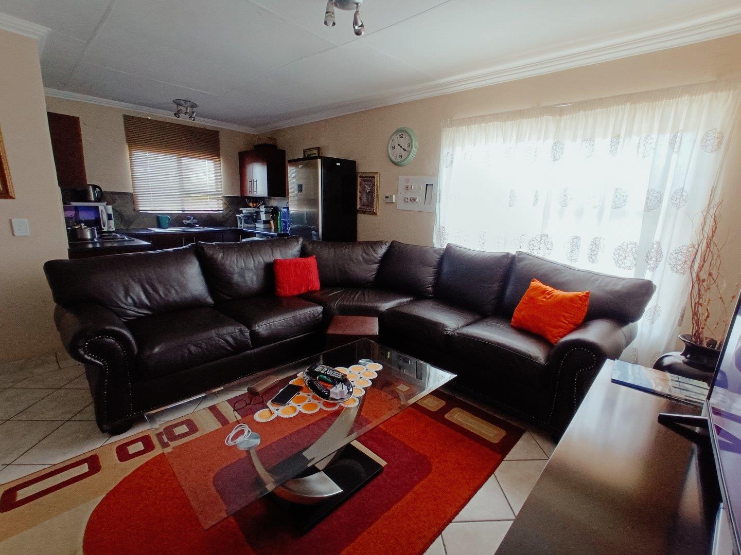 2 Bedroom Apartment / flat for sale in Potchefstroom Central P24